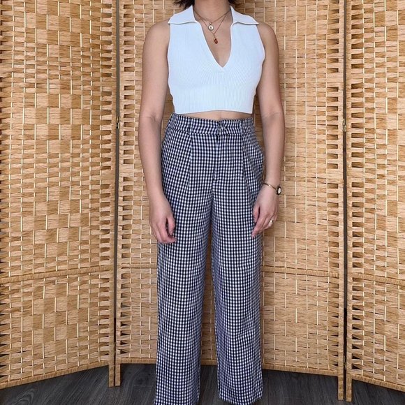 Light Lavender Trousers from Hollister - Picture 1 of 3